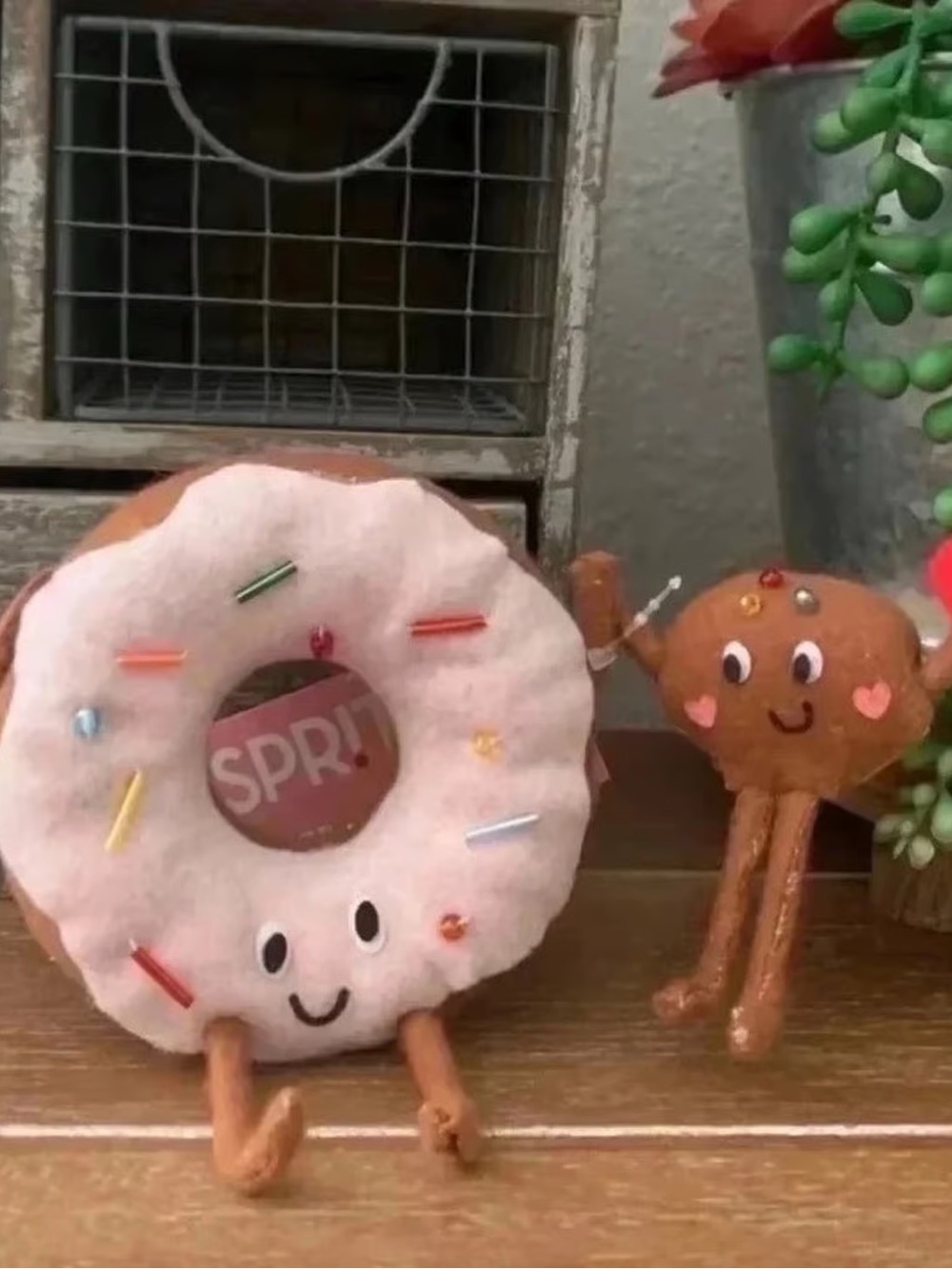 New Spritz Donut & Donut Hole Duo Felt Figural
